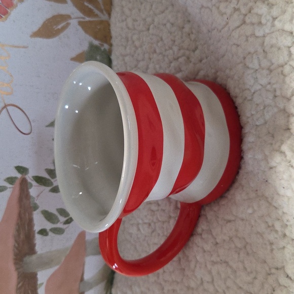 UNIVERSAL STUDIOS DR SEUESS COFFEE MUG - Picture 2 of 4